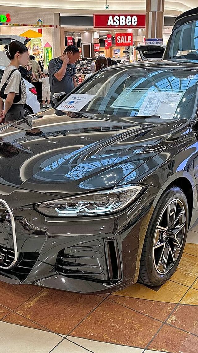 BMW i4