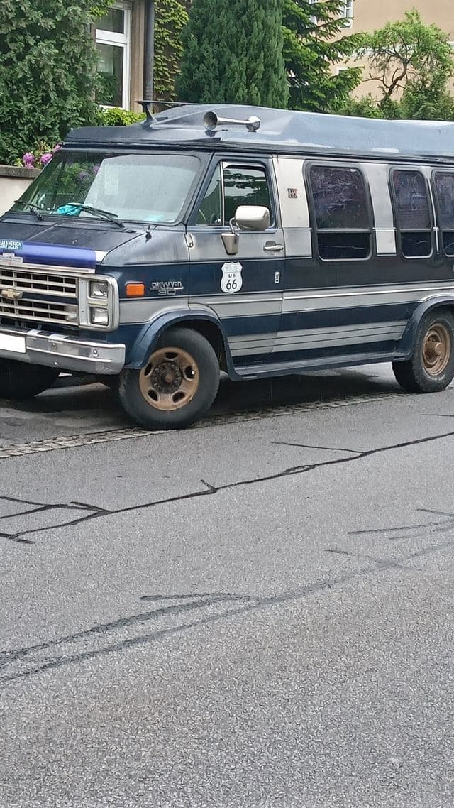 Chevrolet Chevy Van