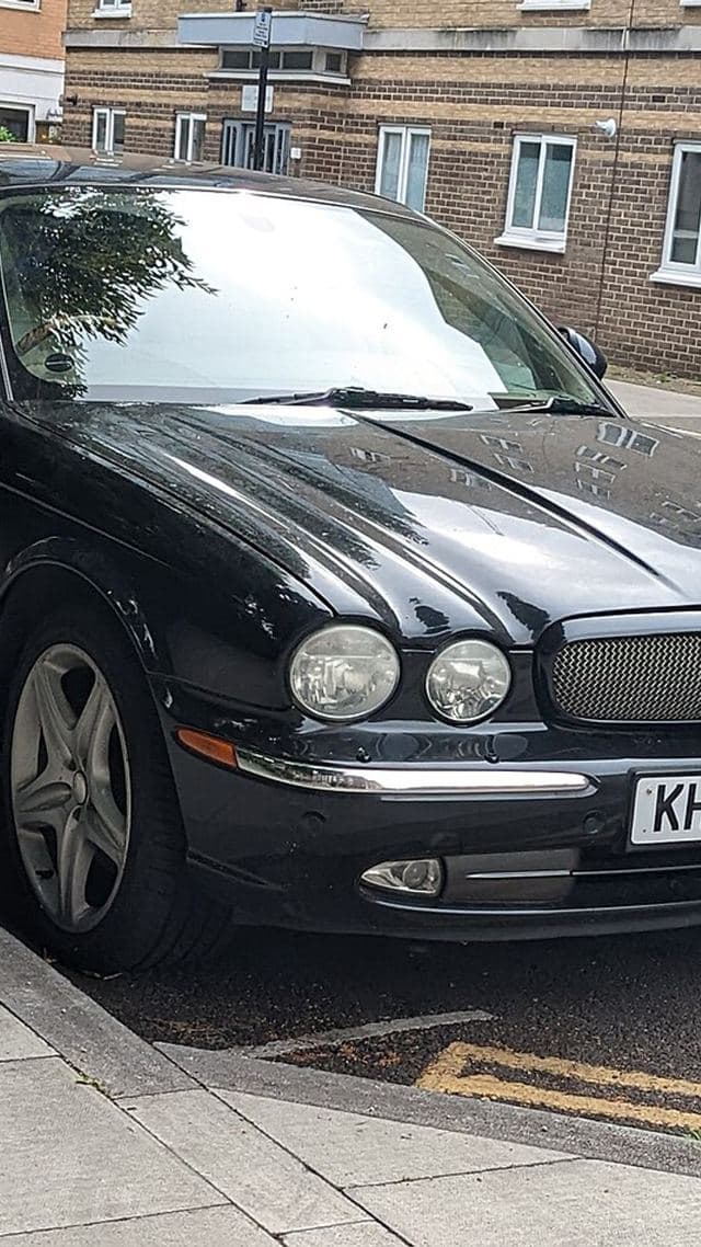 Jaguar XJ6