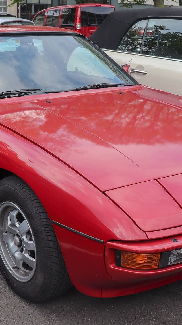 Porsche 924