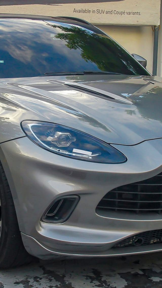 Aston Martin DBX