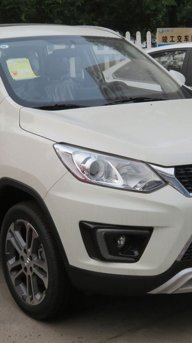 BAIC Senova X35