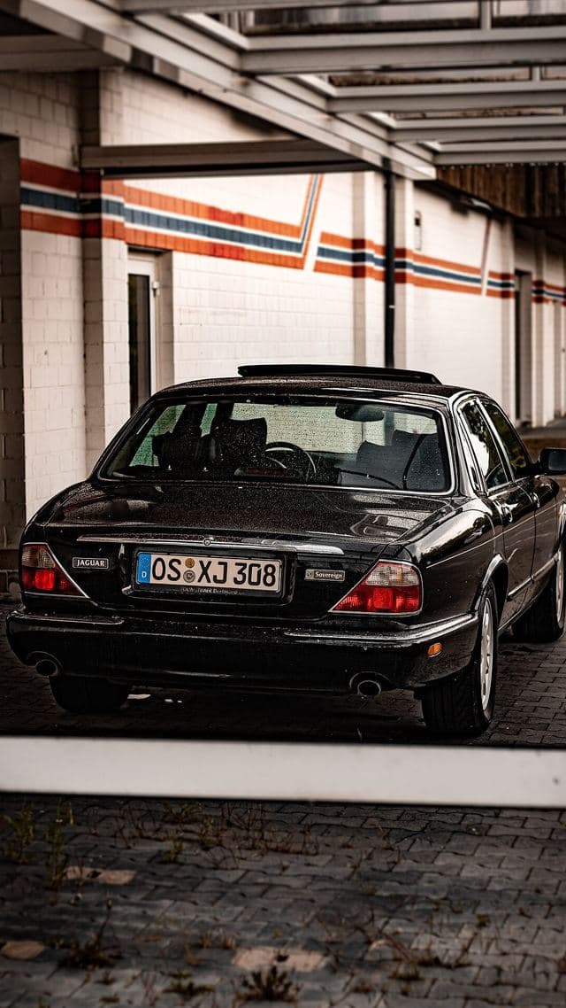 Jaguar Sovereign