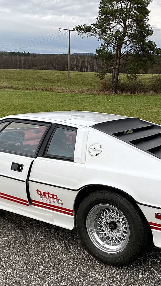 Lotus Esprit