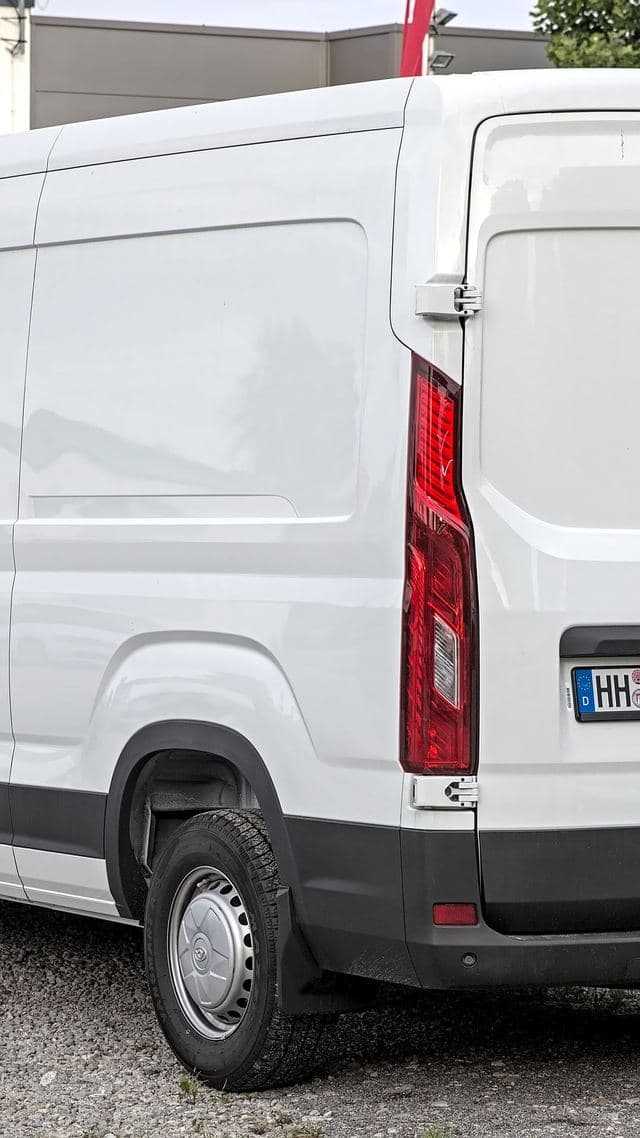 Maxus Deliver 9