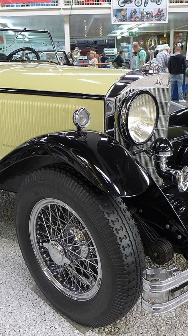 Mercedes-Benz 400