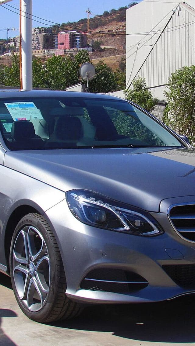 Mercedes-Benz E 220