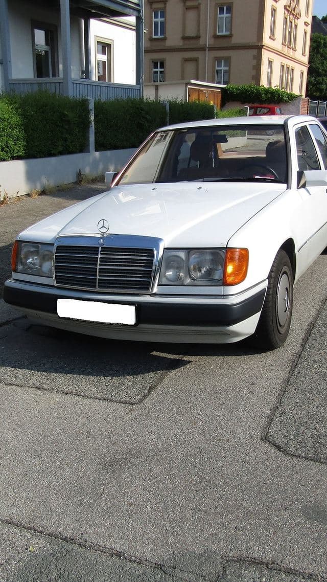 Mercedes-Benz E 260