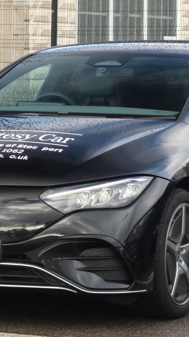 Mercedes-Benz EQE 300