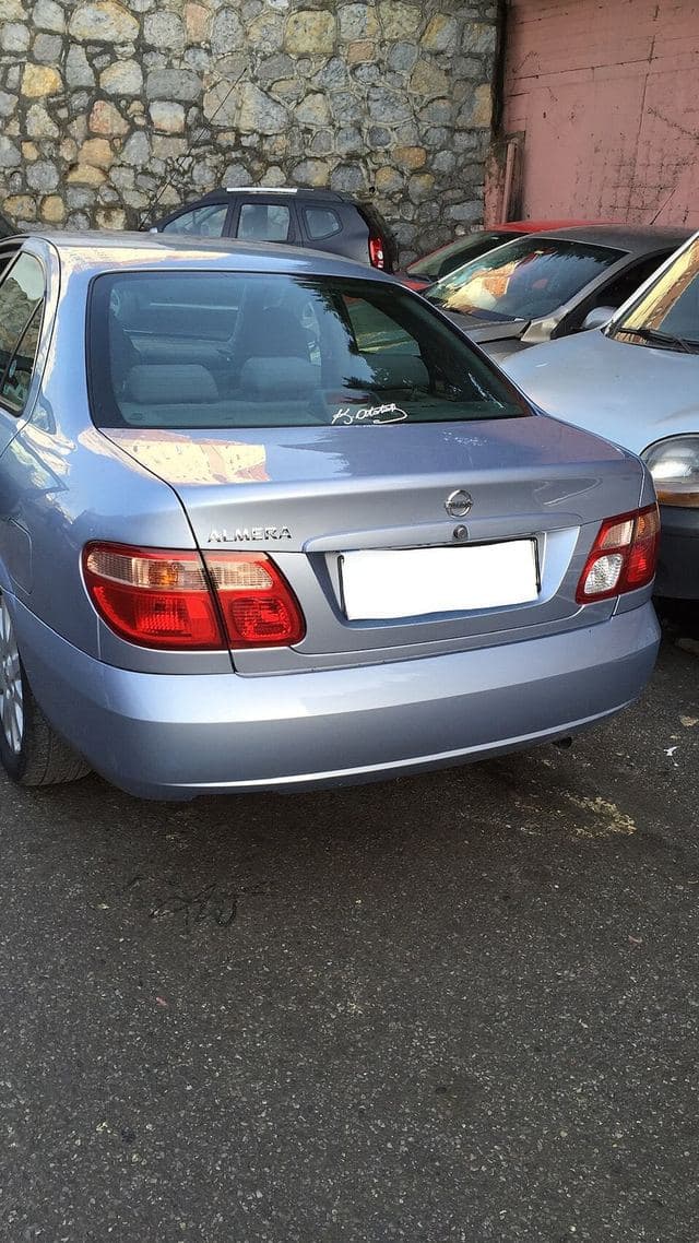 Nissan Almera