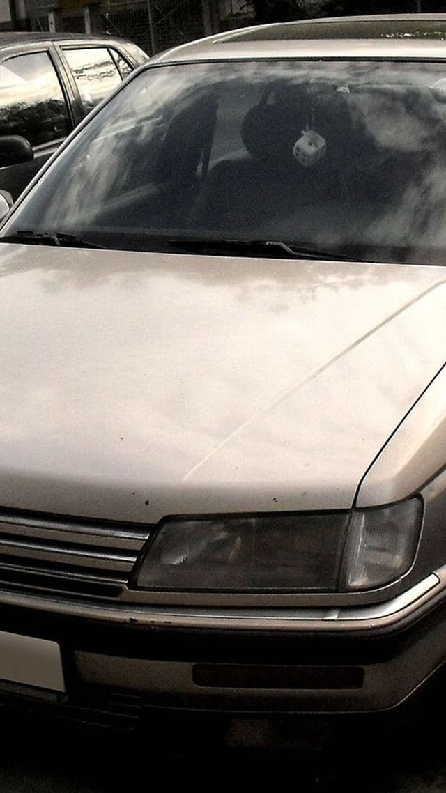 Peugeot 605