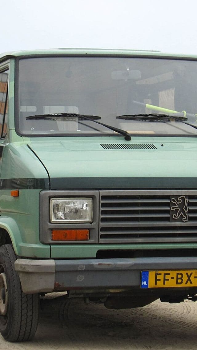 Peugeot J5
