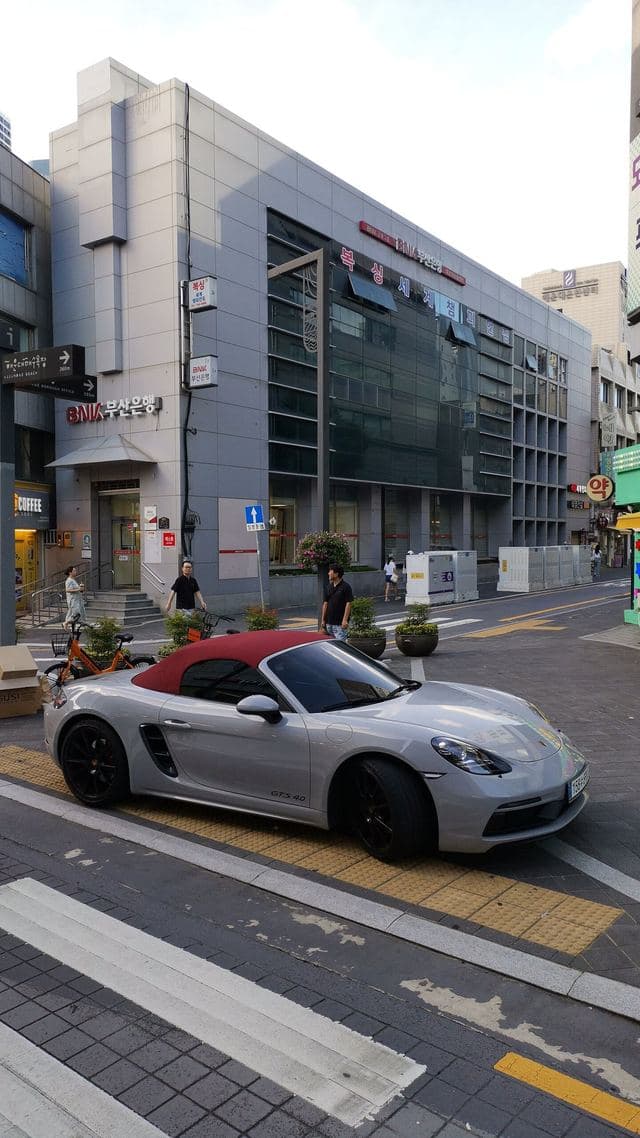 Porsche 718