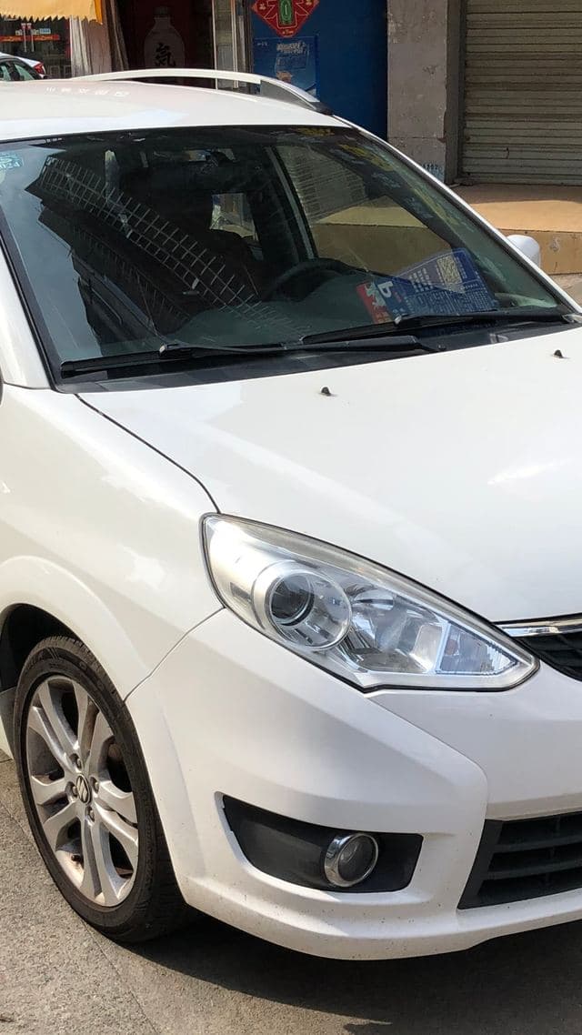 Suzuki Liana
