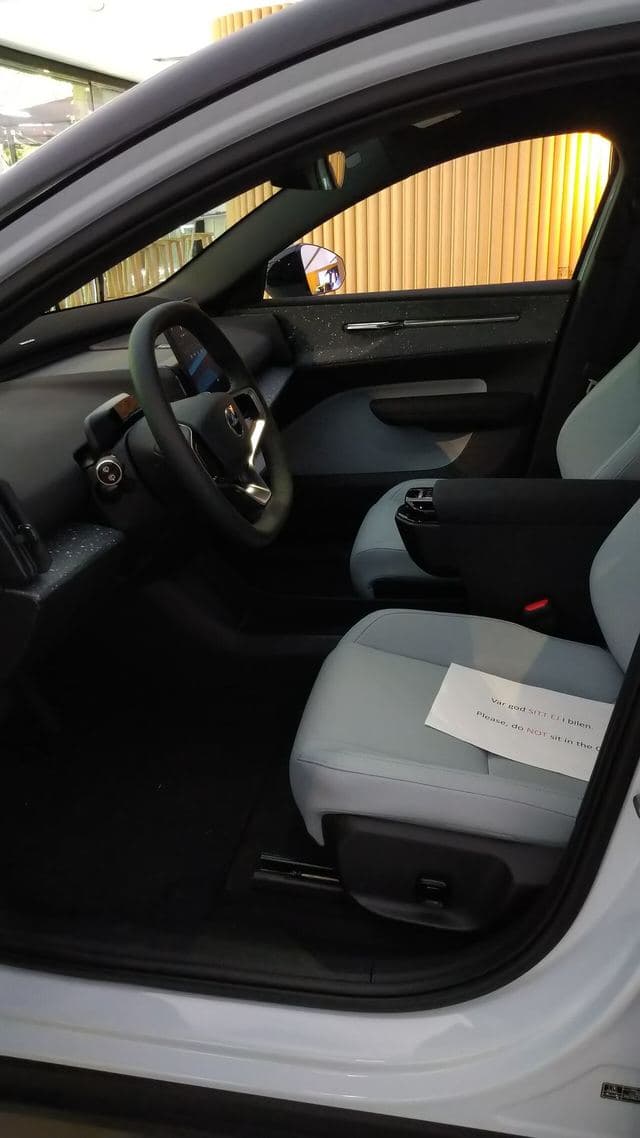 Volvo EX30