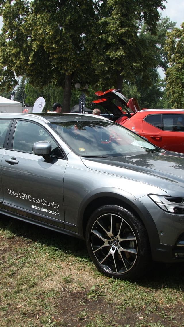 Volvo V90 Cross Country